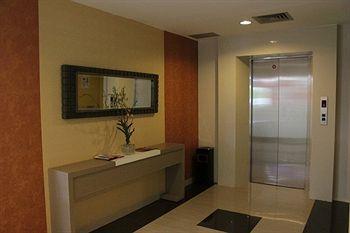 Hotel Jakarta Макасар Екстериор снимка